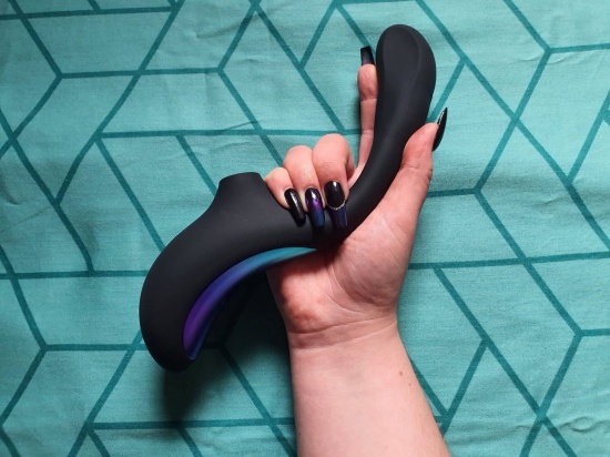 Lelo Enigma Wave máy bú mút rung ngoáy cao cấp cho nữ Lelo Enigma Wave máy bú mút rung ngoáy cao cấp cho nữ