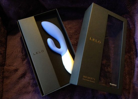 Lelo Ina Wave 2 đồ chơi tình yêu nữ rung xoay cao cấp Thuỵ Điển Lelo Ina Wave 2 đồ chơi tình yêu nữ rung xoay cao cấp Thuỵ Điển