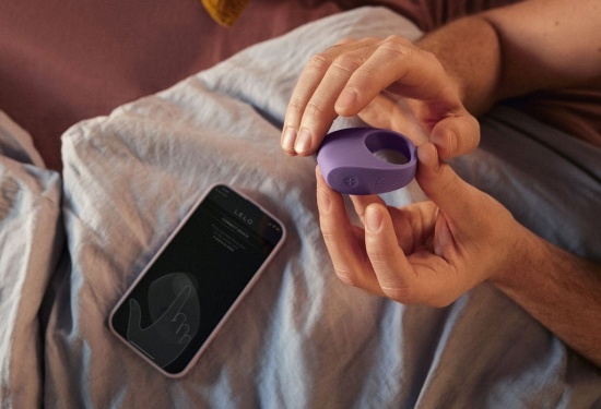 - Chất liệu: silicone y tế cao cấp toàn cơ thể - Kích thước: 46,7 × 22,2 × 60mm. - Đường kính vòng đeo dương vật: 29mm. - Pin: Li-Ion 70 mA – 3,7 V - Thời gian sạc: 90 - 120 phút. - Thời gian dùng tối đa: 120 phút. - Chống thấm nước tuyệt đối. - Chế độ rung: 8 chế độ. - Thương hiệu: Lelo - Thụy Điển. - Bảo hành 1 năm, lỗi đổi mới. - Chất liệu: silicone y tế cao cấp toàn cơ thể - Kích thước: 46,7 × 22,2 × 60mm. - Đường kính vòng đeo dương vật: 29mm. - Pin: Li-Ion 70 mA – 3,7 V - Thời gian sạc: 90 - 120 phút. - Thời gian dùng tối đa: 120 phút. - Chống thấm nước tuyệt đối. - Chế độ rung: 8 chế độ. - Thương hiệu: Lelo - Thụy Điển. - Bảo hành 1 năm, lỗi đổi mới.